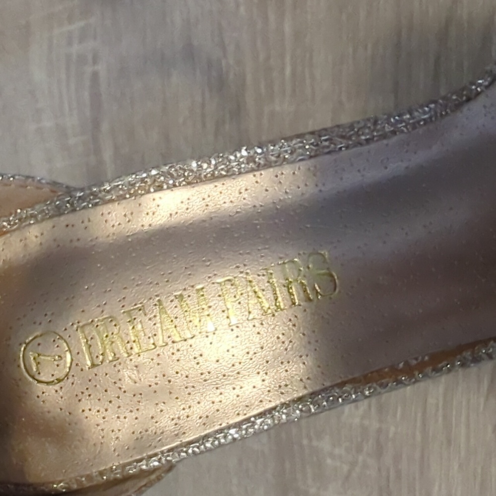 Dream Pairs Gold Chunky Heels - Picture 3 of 10